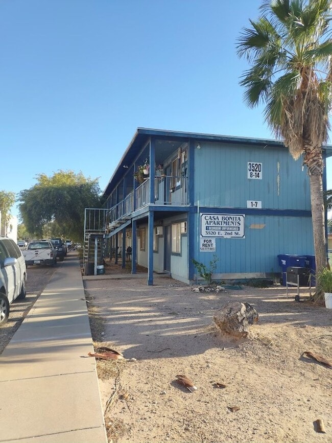 Building Photo - 3520 E 2nd St Unit 3520-4