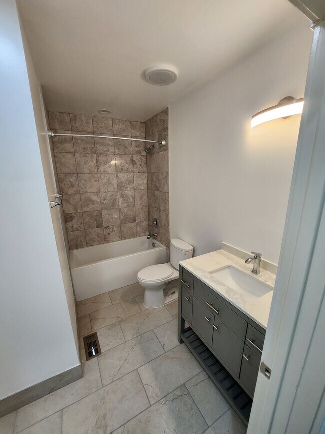 Photo - Newly Renovated One Bedroom Available Unit 4240 - 1F