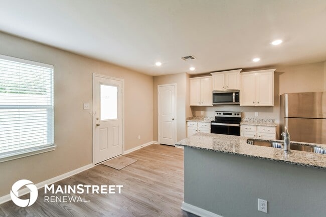 Photo - 6119 Lakefront