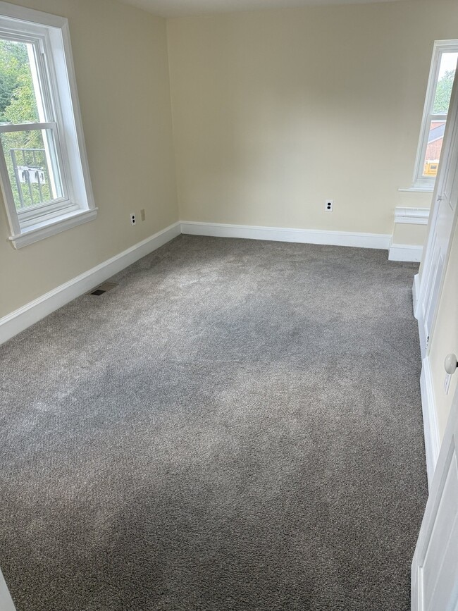 75 E Main St Unit 3