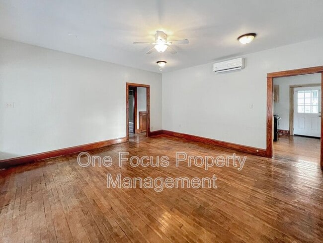 Photo - 2435 Woodward Ave Unit #2