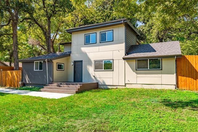Photo - 901 Isbell Rd