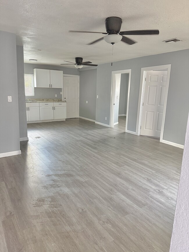 Photo - 2615 W Morten Ave Unit A