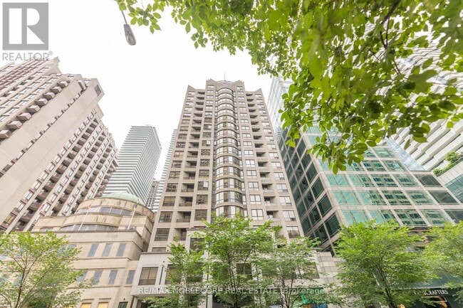 Photo - 55 Bloor St E Unit 609