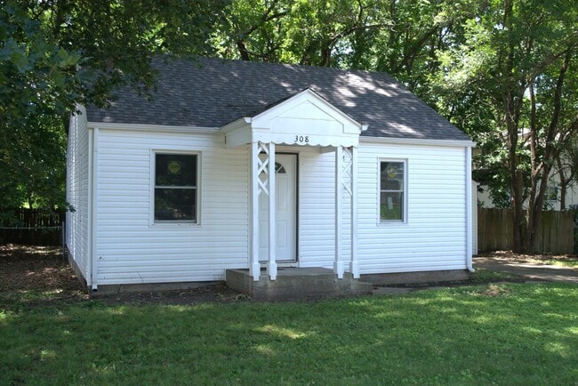 Photo - Great 2 Bed 1 Bath House!