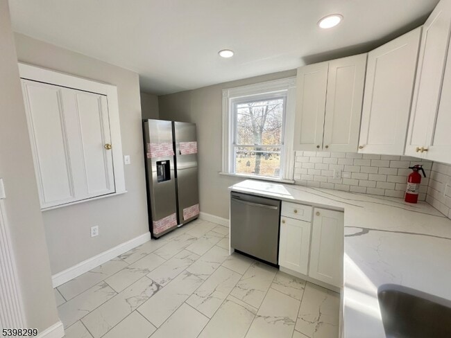 Photo - 328 Bloomfield Ave Unidad 1