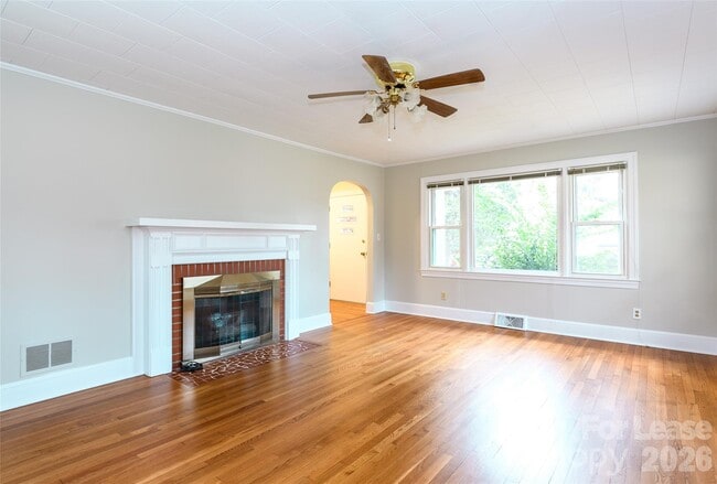 Photo - 34 Rollingwood Ln