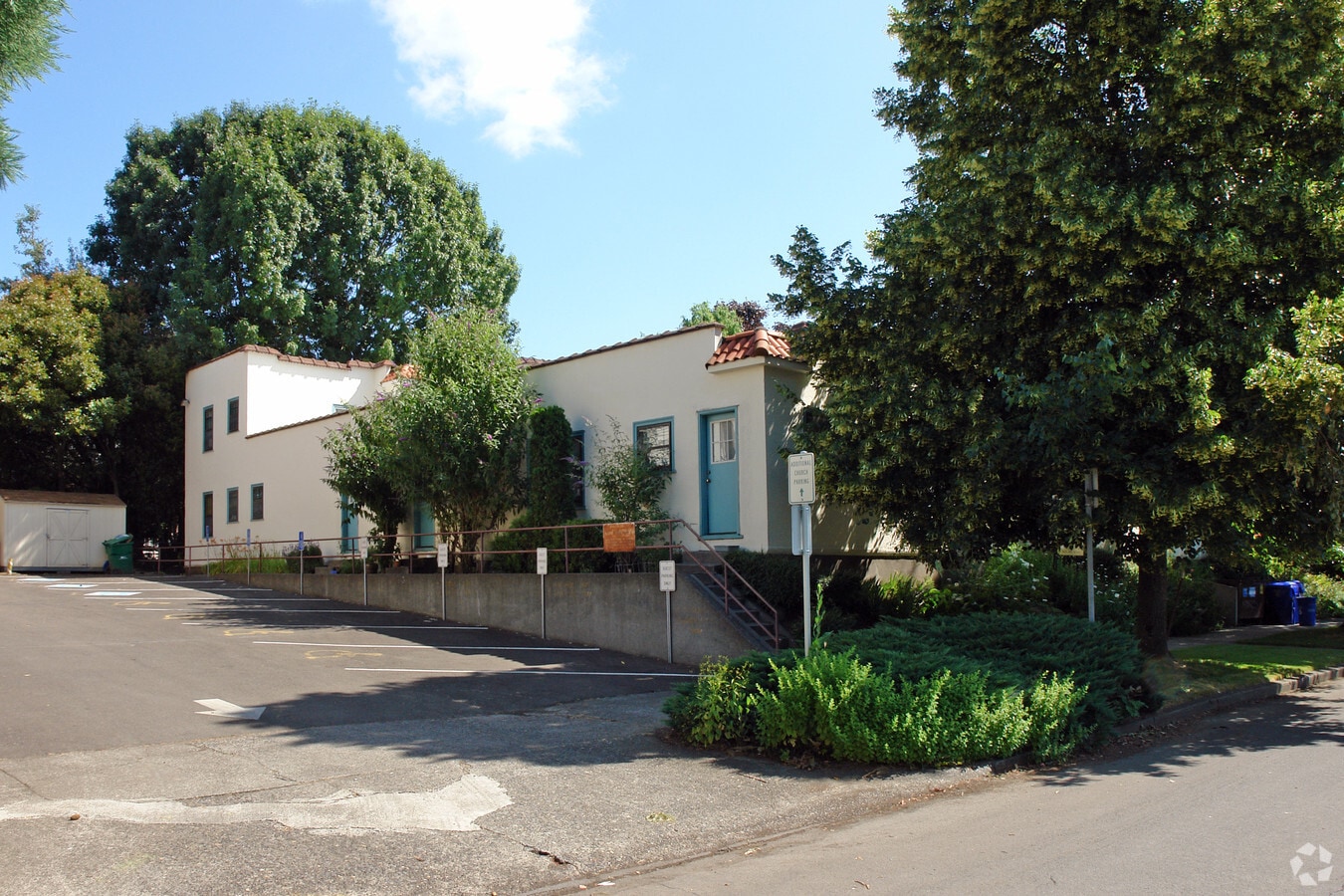 Photo - Pacific Court