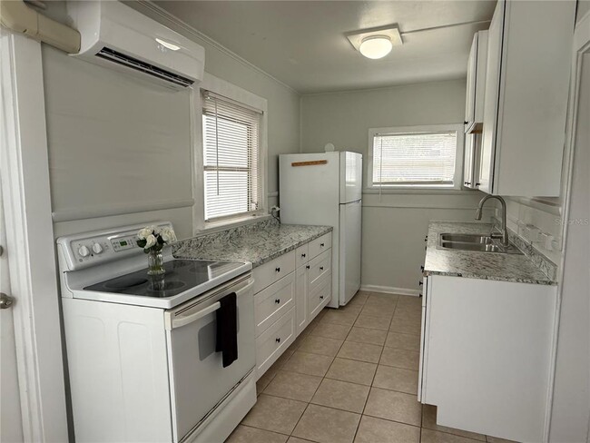 Photo - 408 3rd Ave E