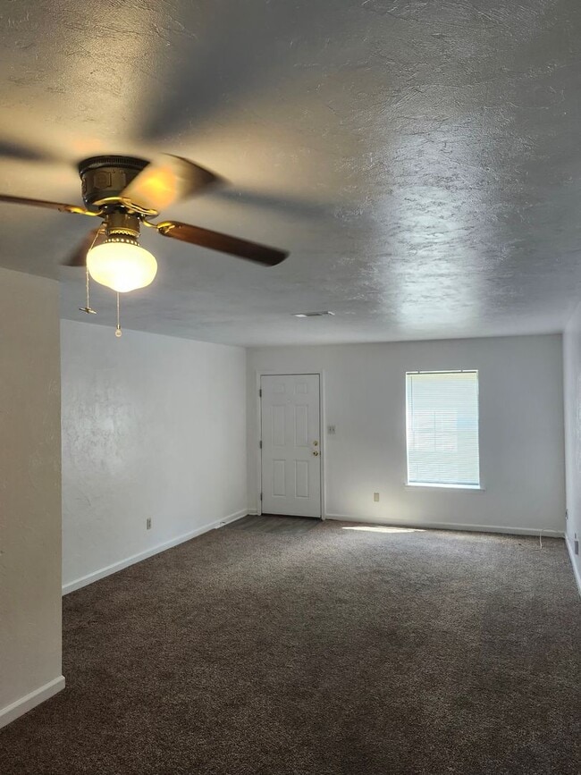 Photo - 1872 Darryl Dr