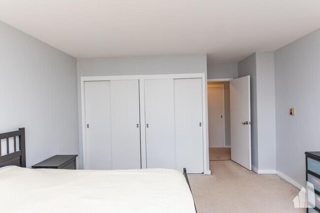 Photo - 1 bedroom in Chicago IL 60610 Unit 402