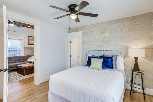 Photo - 1406 Edwards St