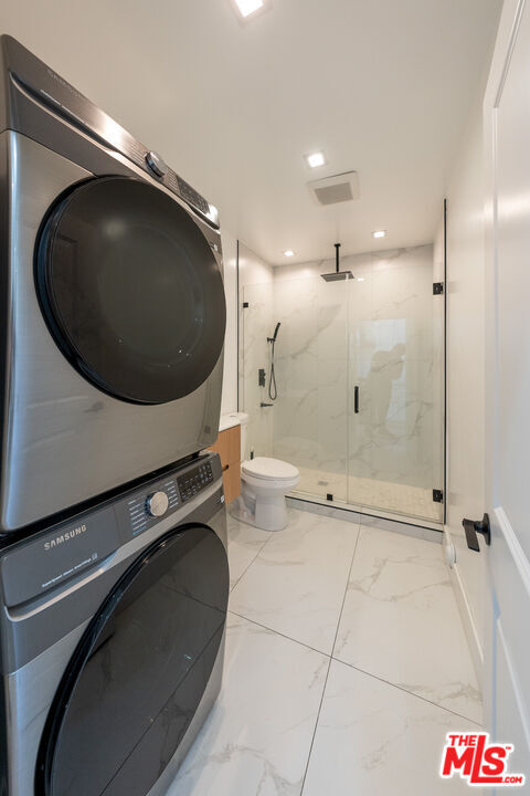 Photo - 7935 Bonfield Ave