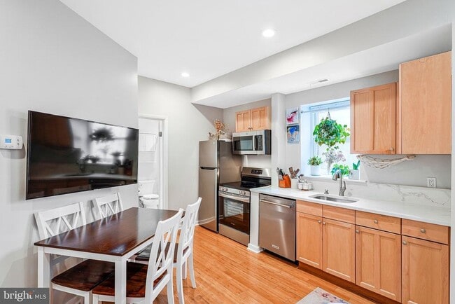 Photo - 1931 17th St NW Unidad 103