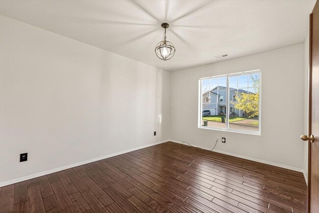 Photo - Updated and Spacious 3 Bed Yelm Rental!