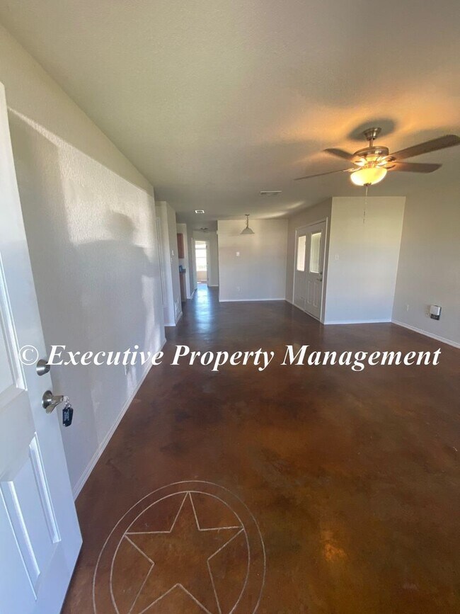 Photo - 2921 Starlight Dr Unit B