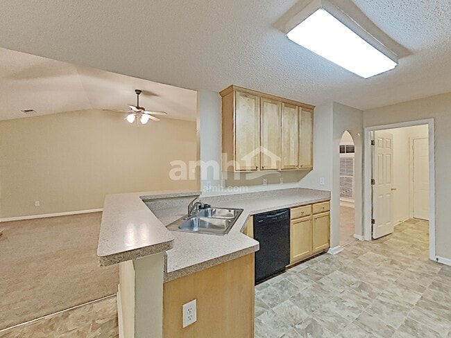 Photo - 466 Camella Cir