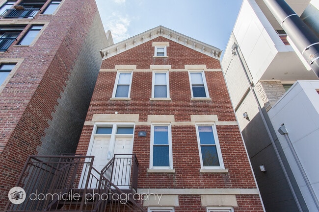 Photo - 1817 W Armitage Ave Unidad 2