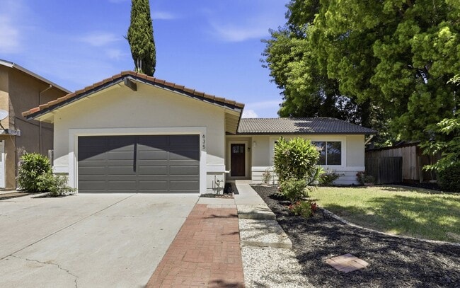 Building Photo - Beautifully Remodeled Property