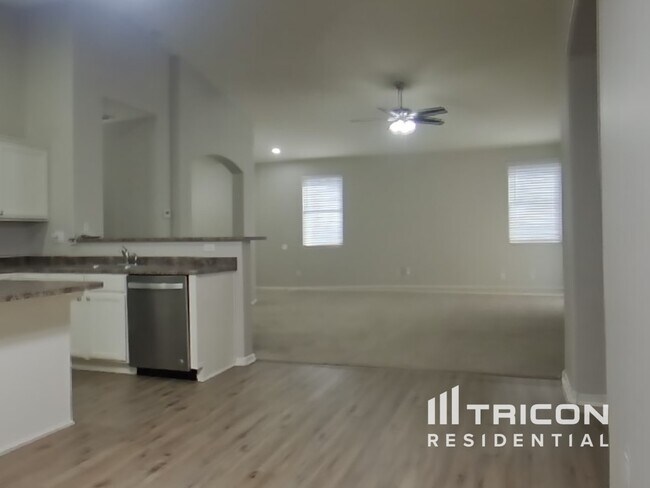 Photo - 16641 N 169th Ave