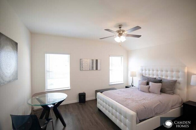 Photo - 10176 Manzanilla Ave