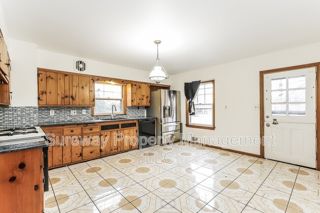 Photo - 310 Union Ave