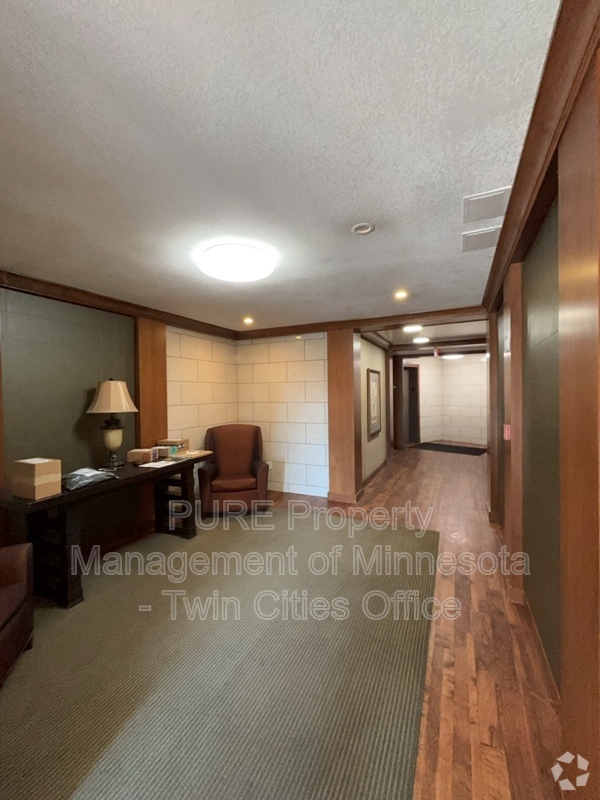 Building Photo - 3540 Hennepin Ave Unit Apt 312