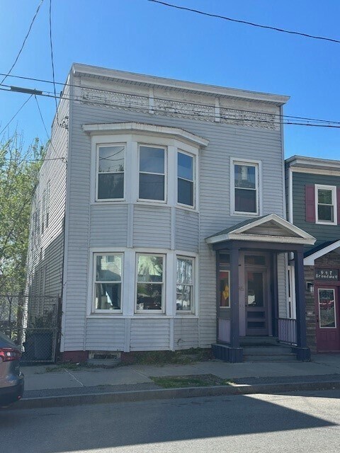 Photo - 945 Broadway