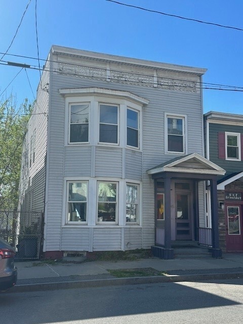 Building Photo - 945 Broadway