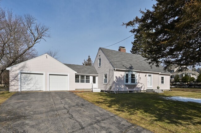 Photo - 640 Chestnut St House