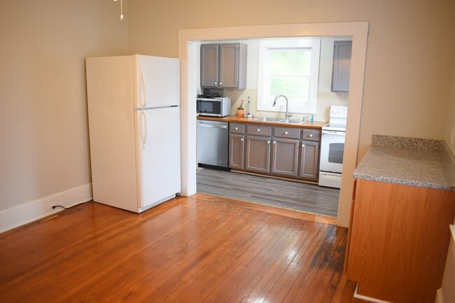 Photo - 306 Kenwood Ave Unidad A