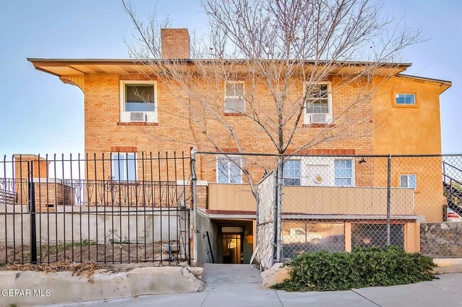 Building Photo - 619 E Nevada Ave Unit 4