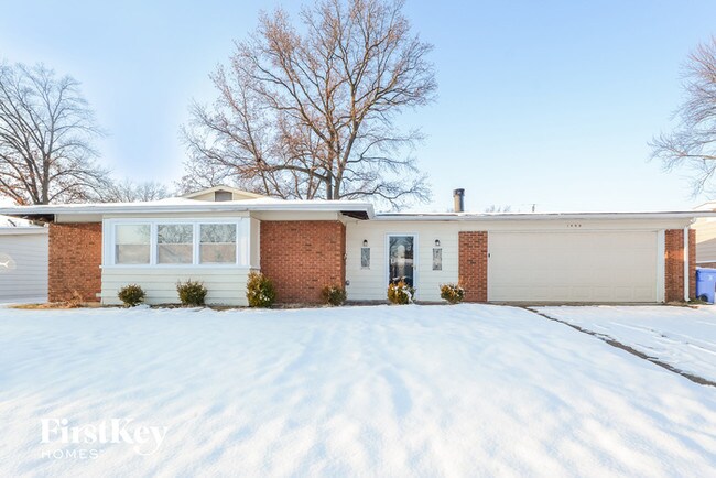 Photo - 1465 Aintree Dr House