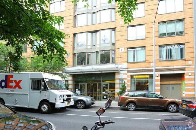 Photo - The Sierra Chelsea