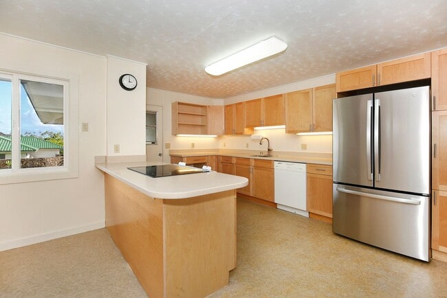 Photo - 760 Onaha St