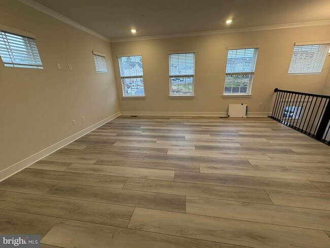 Photo - 330 Birdie Ct