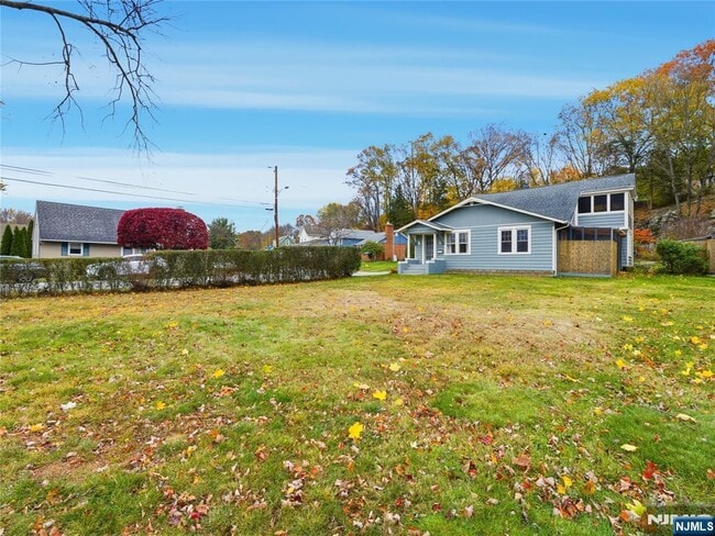 Photo - 1 Mountain Ave