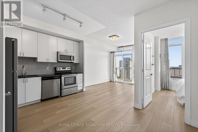 Photo - 68 Merton St Unit 1201