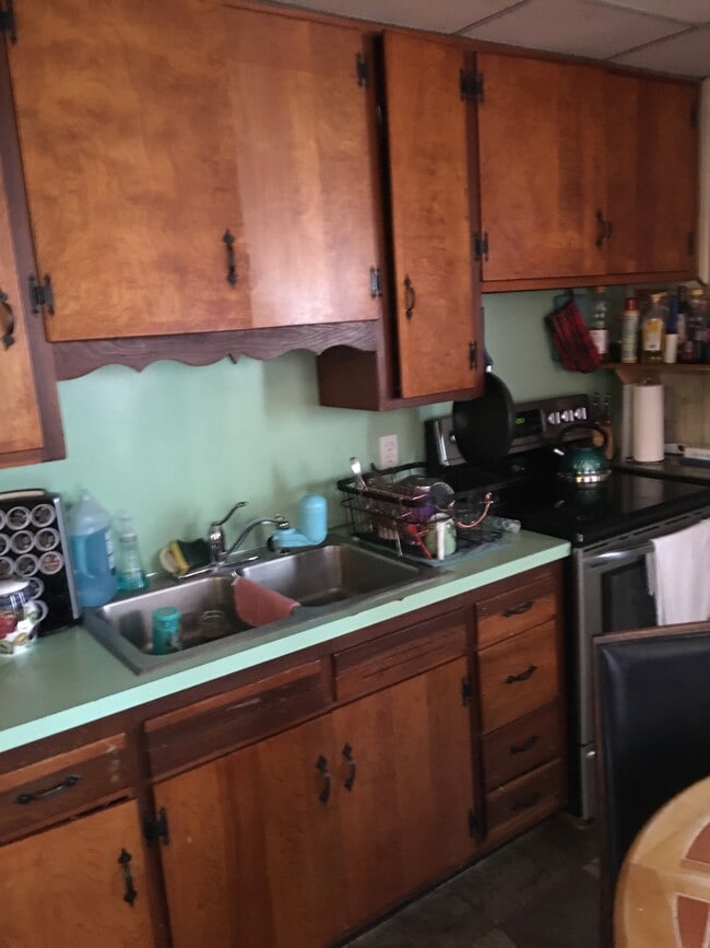 Kitchen - 138 N Main St