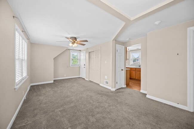 Photo - 548 Prairie Ave