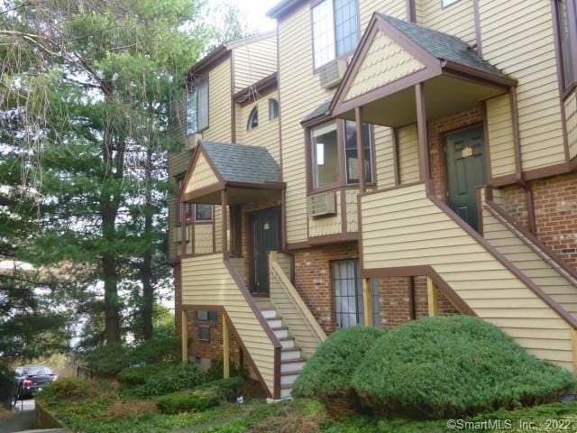 Photo - 8 Oakwood Ave Unit C1
