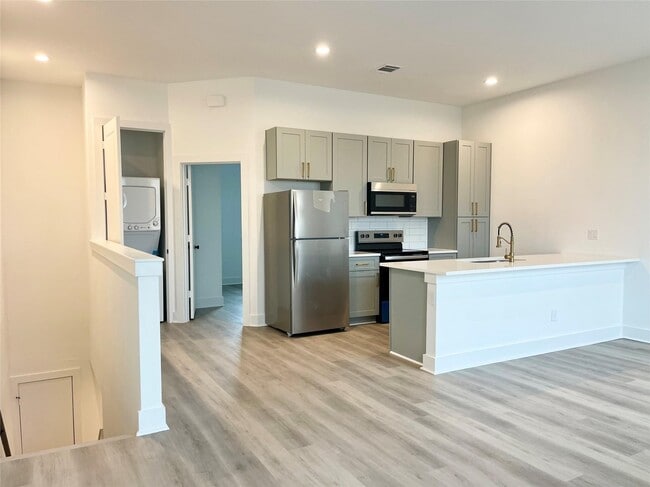 Photo - 22214 Dutch Oven Dr Unit A