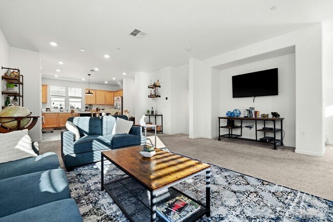 6429 Laguna Seca Ln