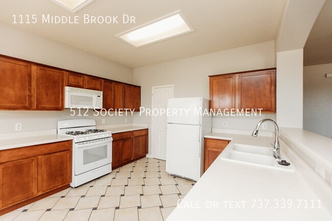 Photo - 1115 Middle Brook Dr