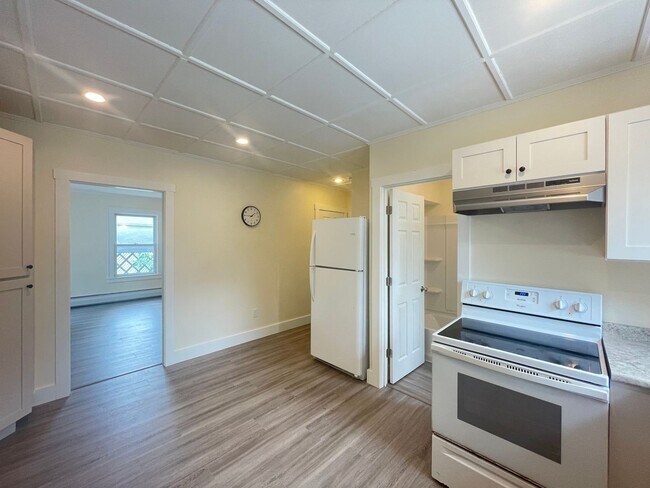 Photo - 144 Winter St Unit 2