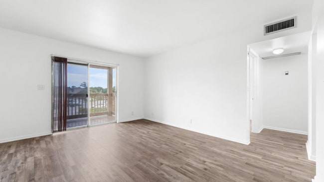 Building Photo - 1758 Abbey Rd Rental