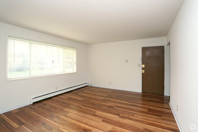 2BR, 1BA - Living Room
