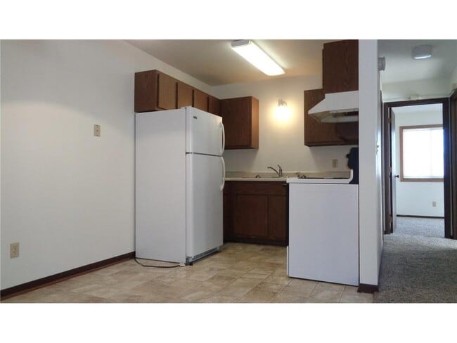 Building Photo - 200 10th Ave SE Unit B2 Rental