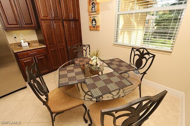 Building Photo - 6525 Monterey Point Unit 203