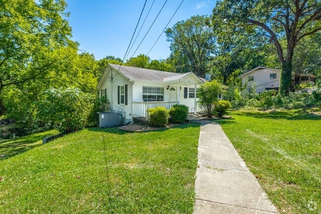 Building Photo - 2 Bedroom, 1 Bath home in Tiftonia!